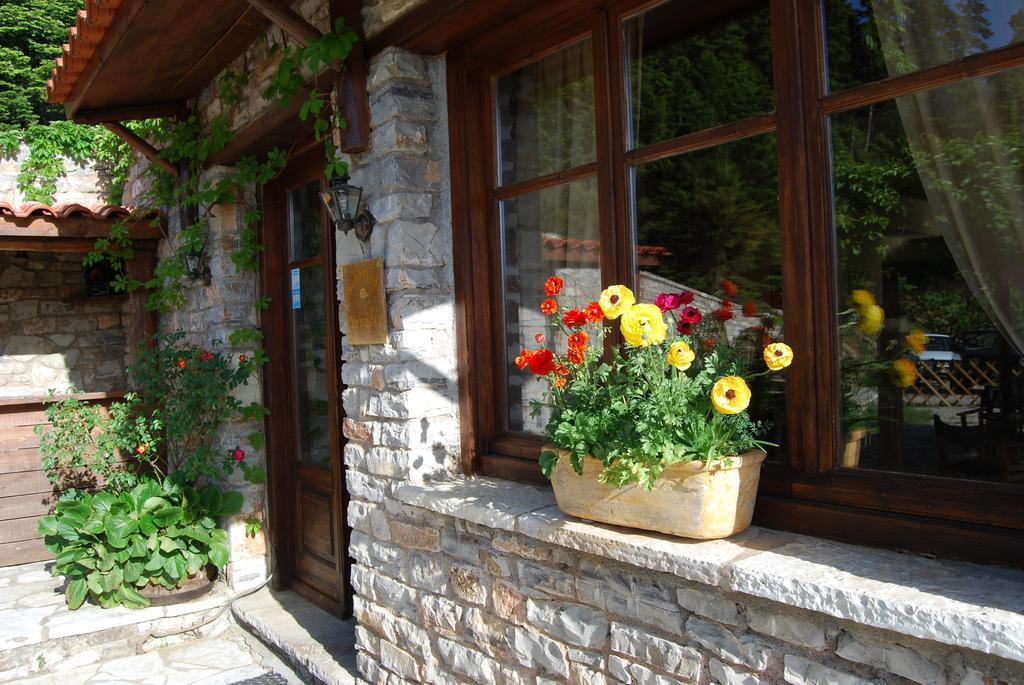 Dryades Guesthouse Ano Khora Exteriör bild